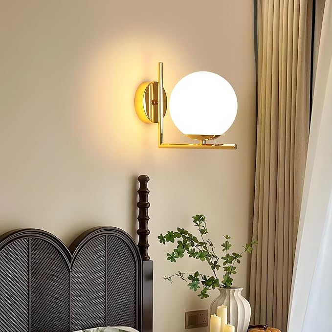 DELIPOP Vintage Vägglampa – Elegant glaskula med guldfinish