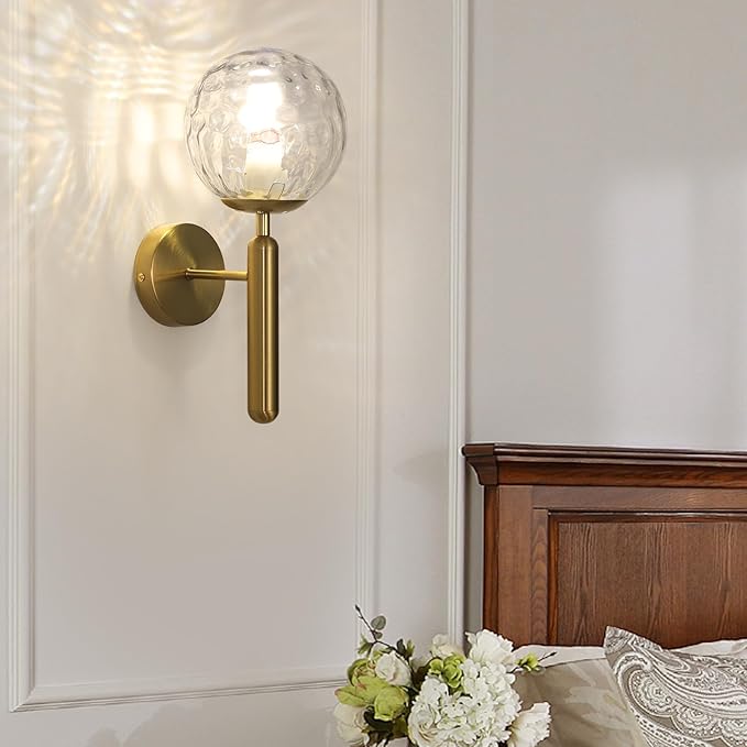 DELIPOP Modern Vägglampa – Elegant guldfinish med glaskupa