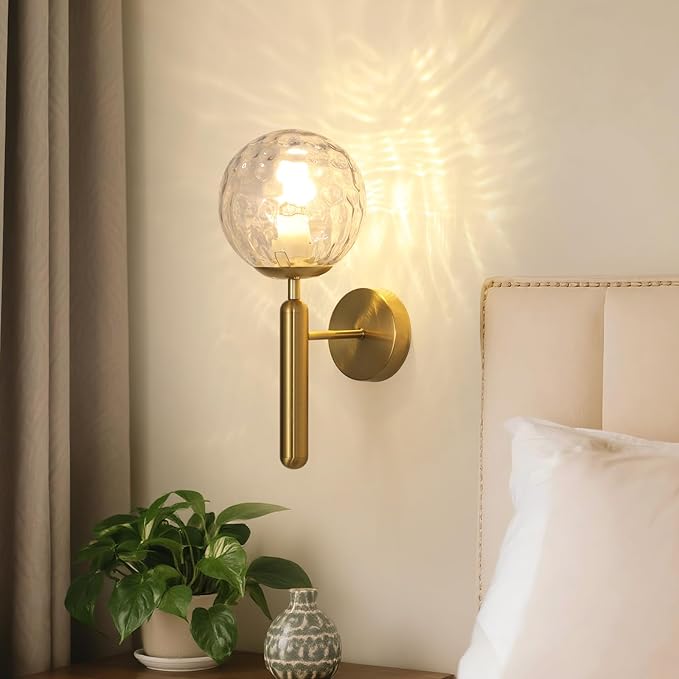 DELIPOP Modern Vägglampa – Elegant guldfinish med glaskupa